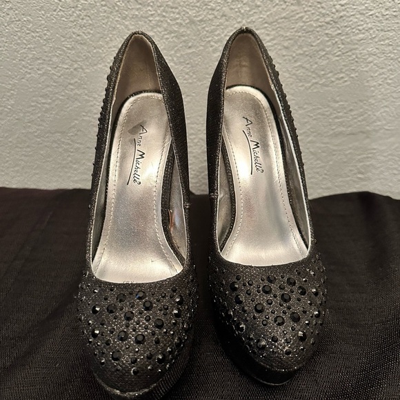 Anne Michelle studded gem high heels size 6
5.5” heel - Picture 3 of 7